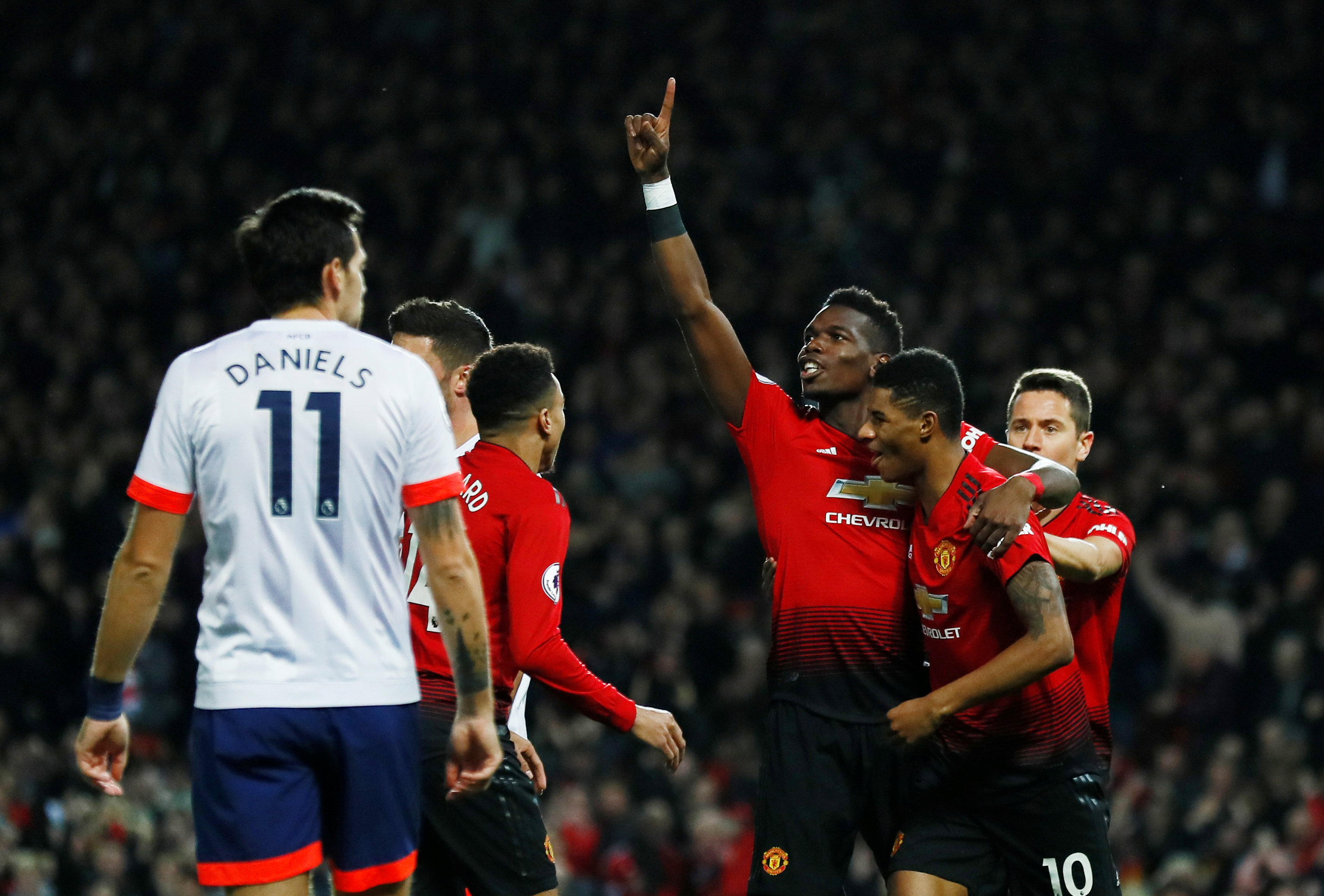 卫冕冠军往 卫冕冠军往